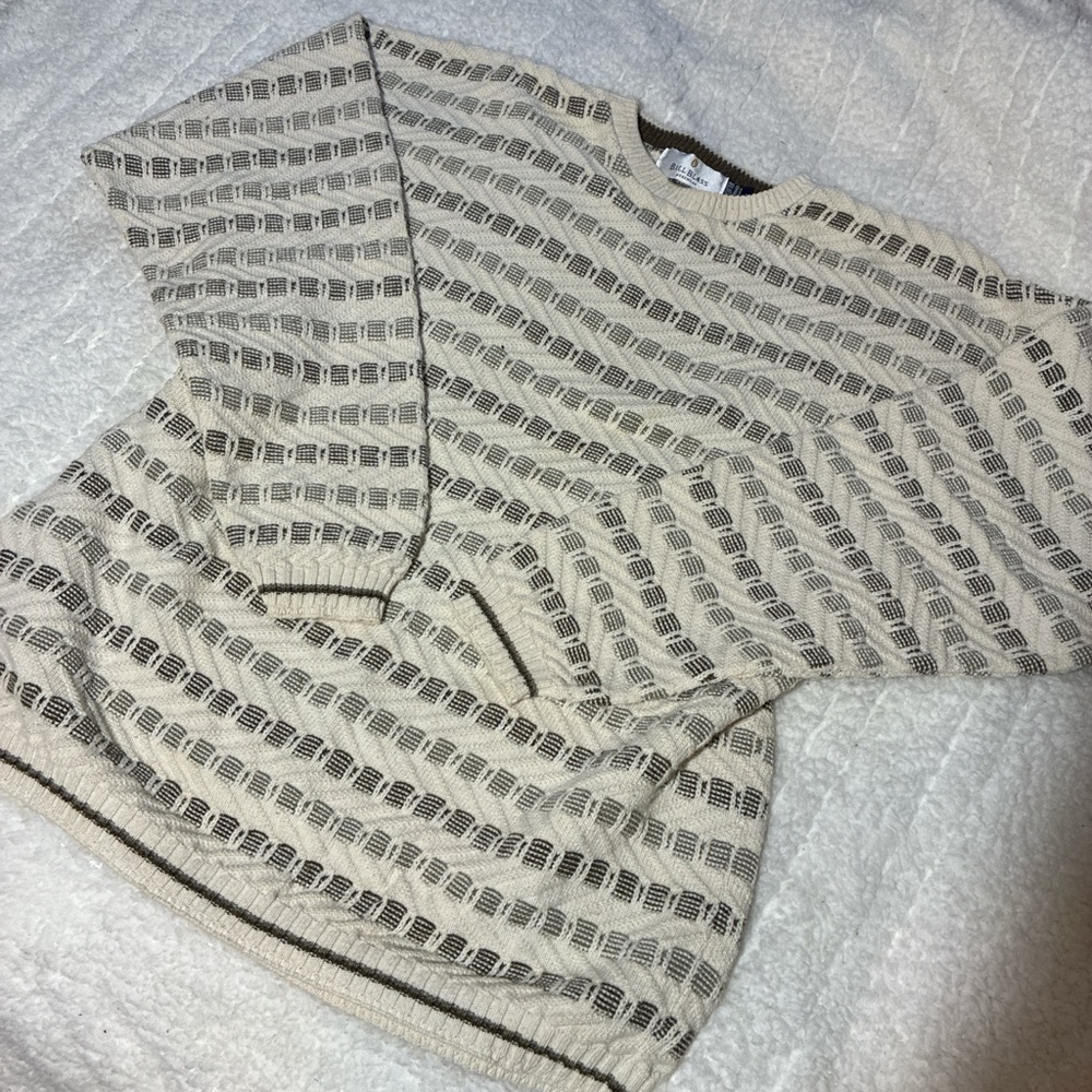 Bill Blass Cream and Black Patterned Sweater